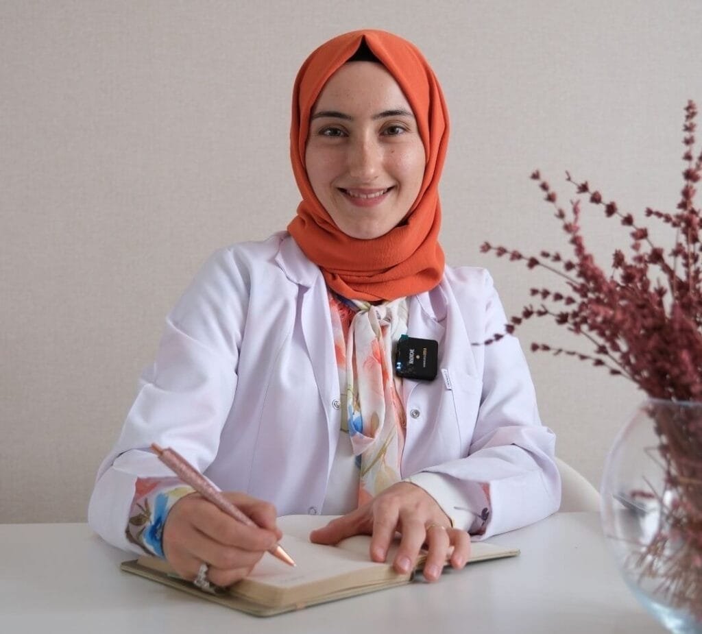 eminegul-calisiyor